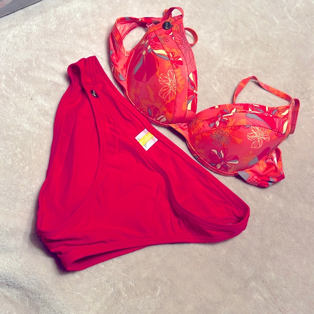 Boutique hot pink bikini ladies medium, new without tags